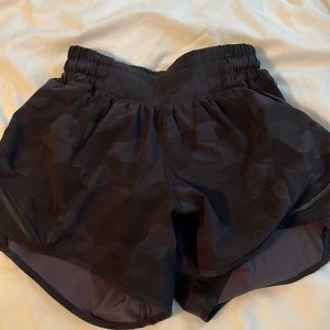 Lululemon Hotty Hots